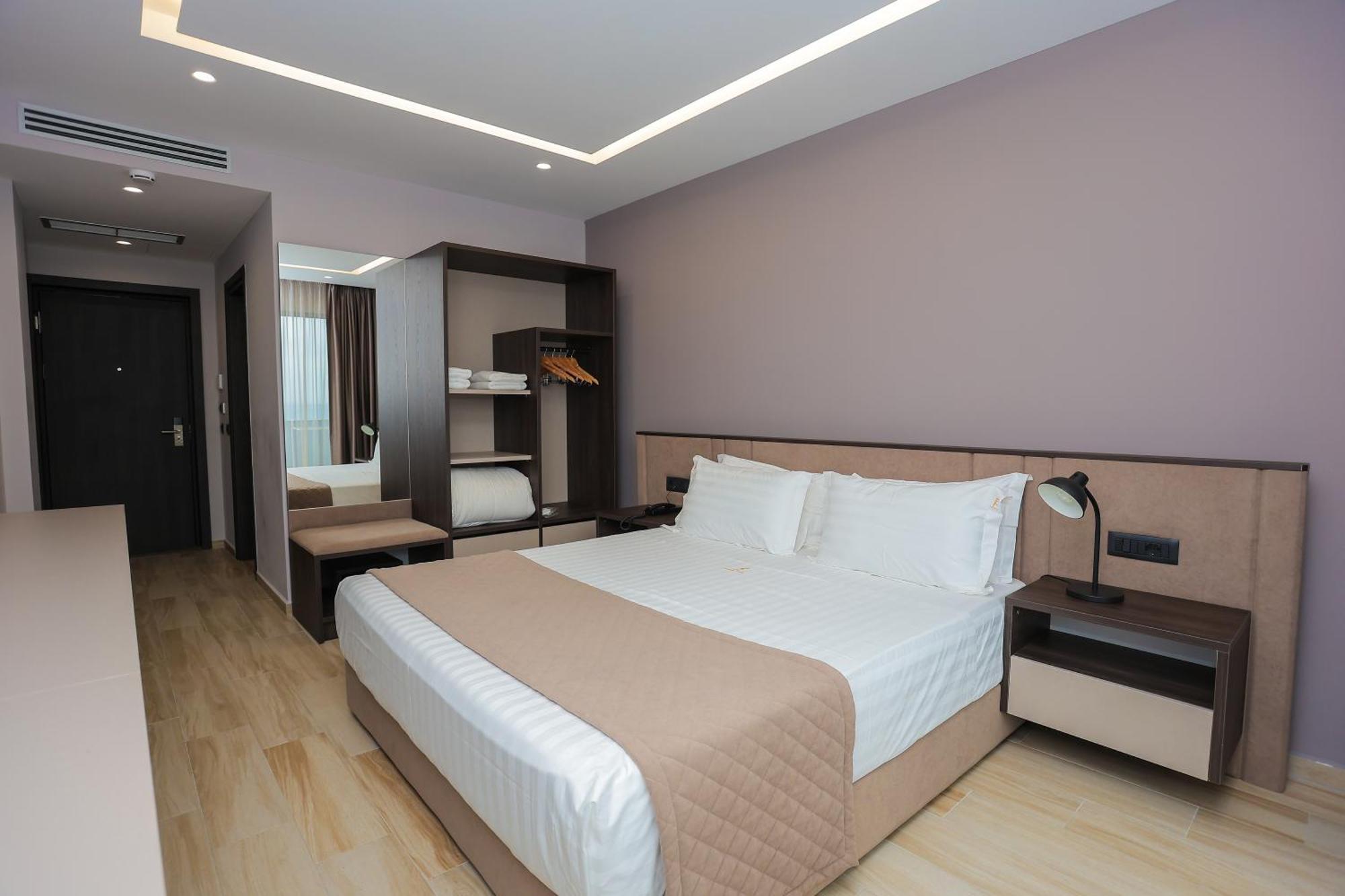 Joelle Premium Hotel Sarandë Exterior foto
