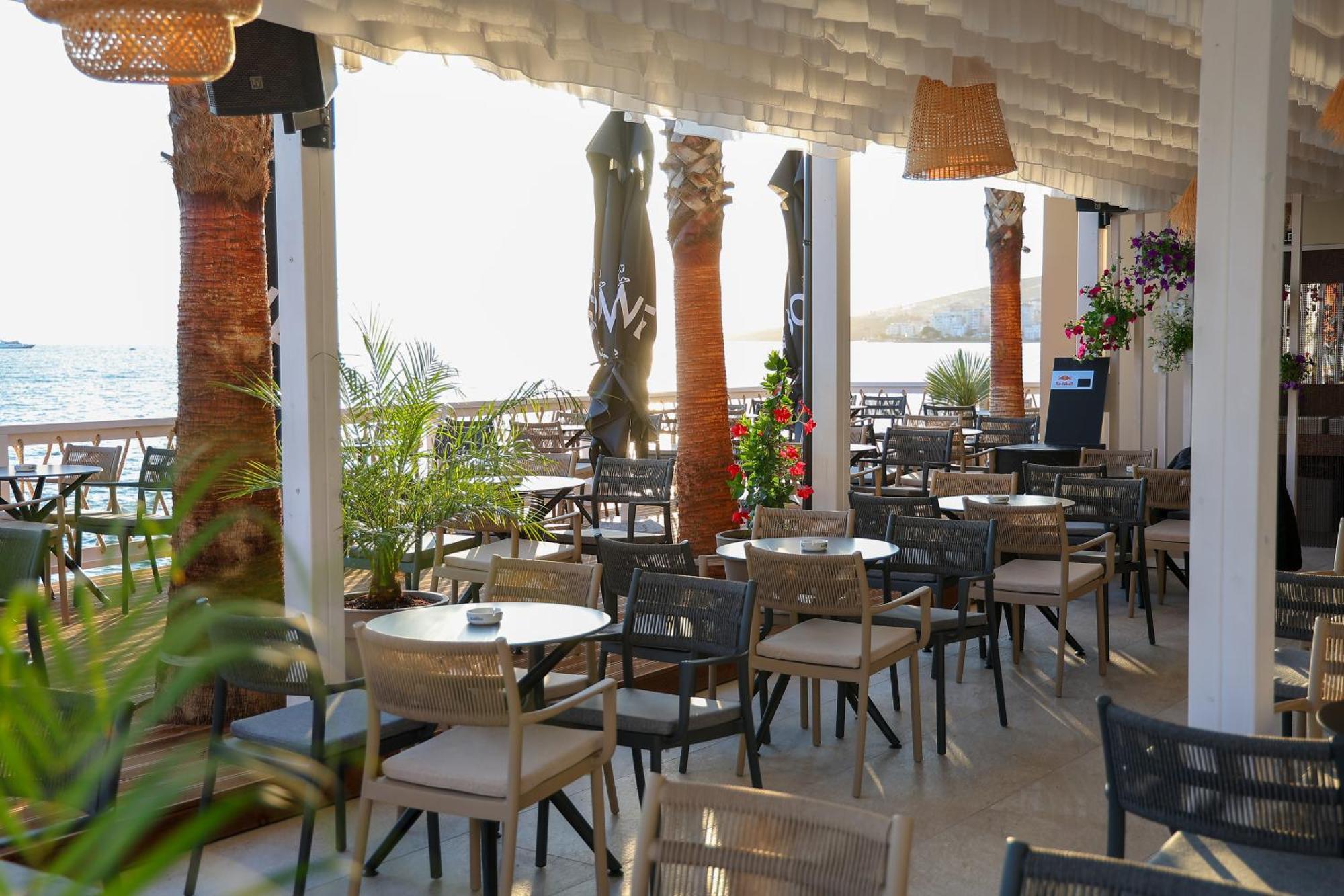 Joelle Premium Hotel Sarandë Exterior foto