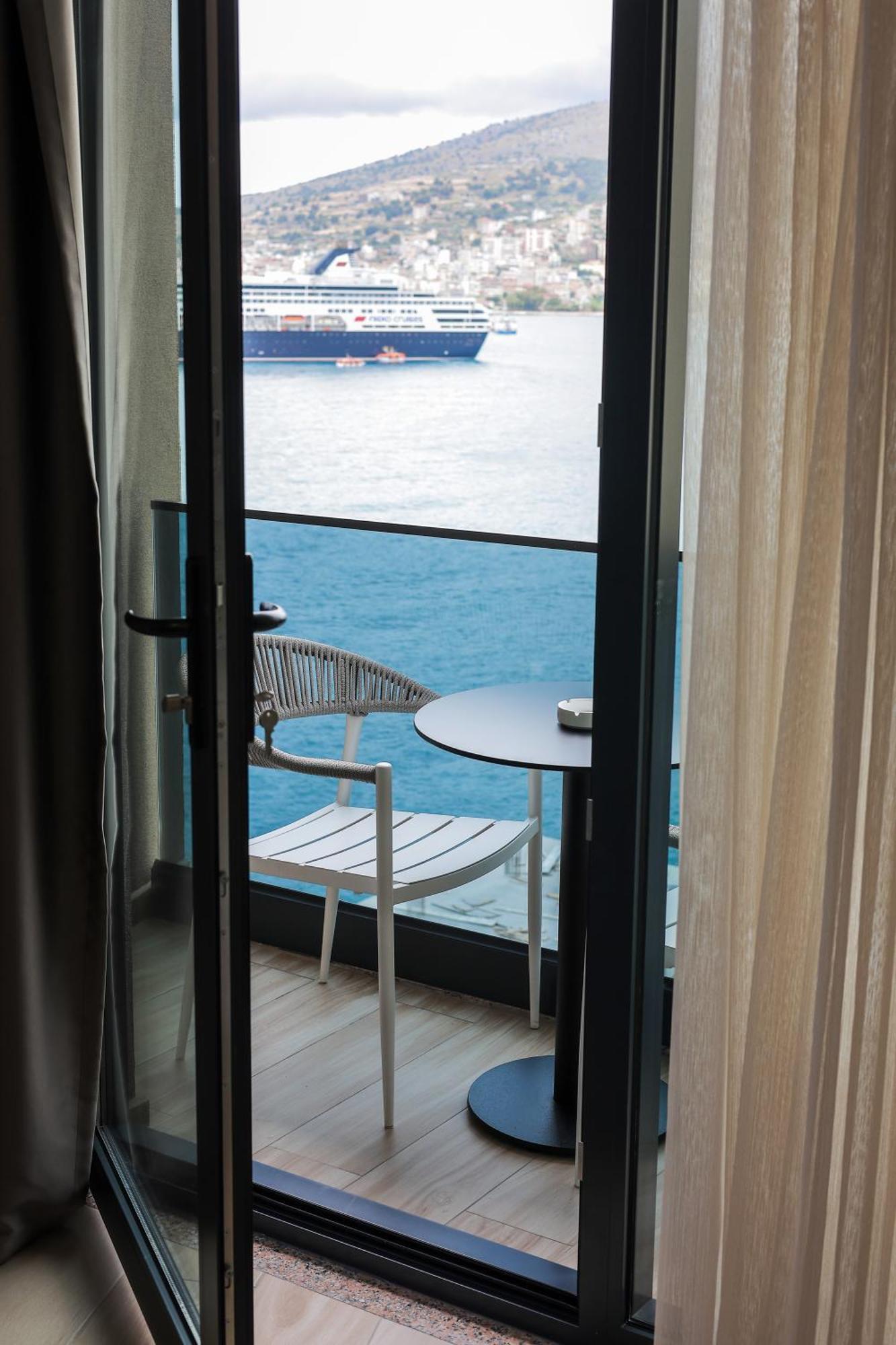 Joelle Premium Hotel Sarandë Exterior foto